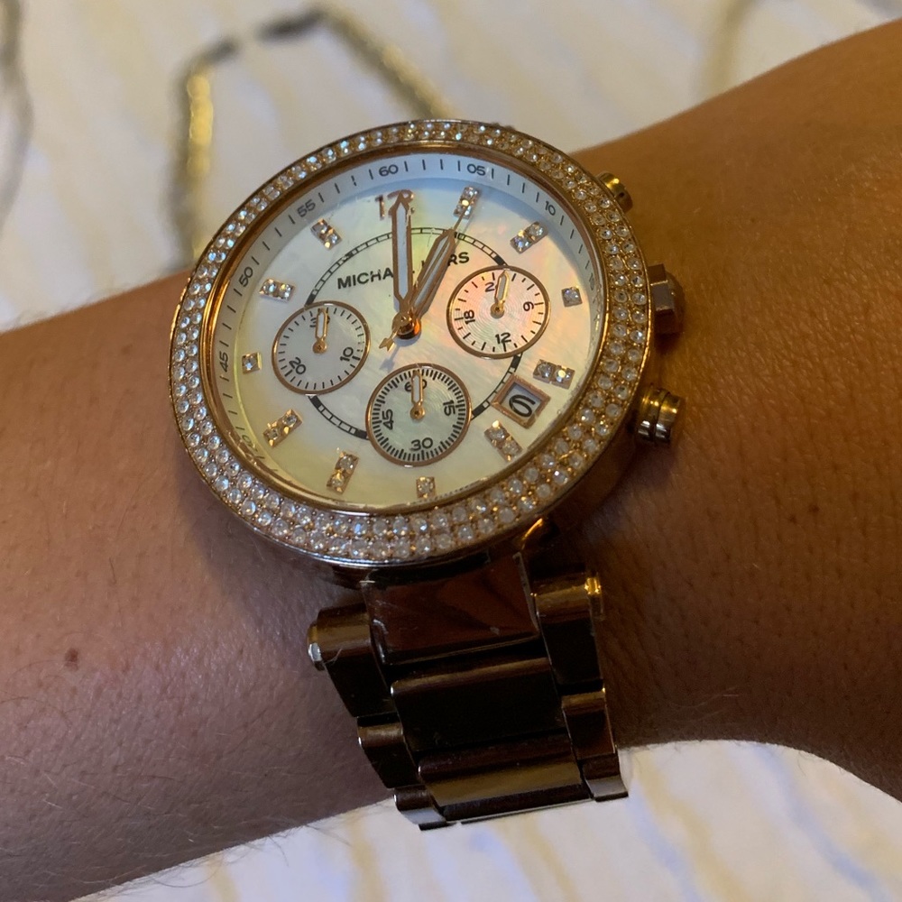 MICHAEL KORS Rose Gold Watch